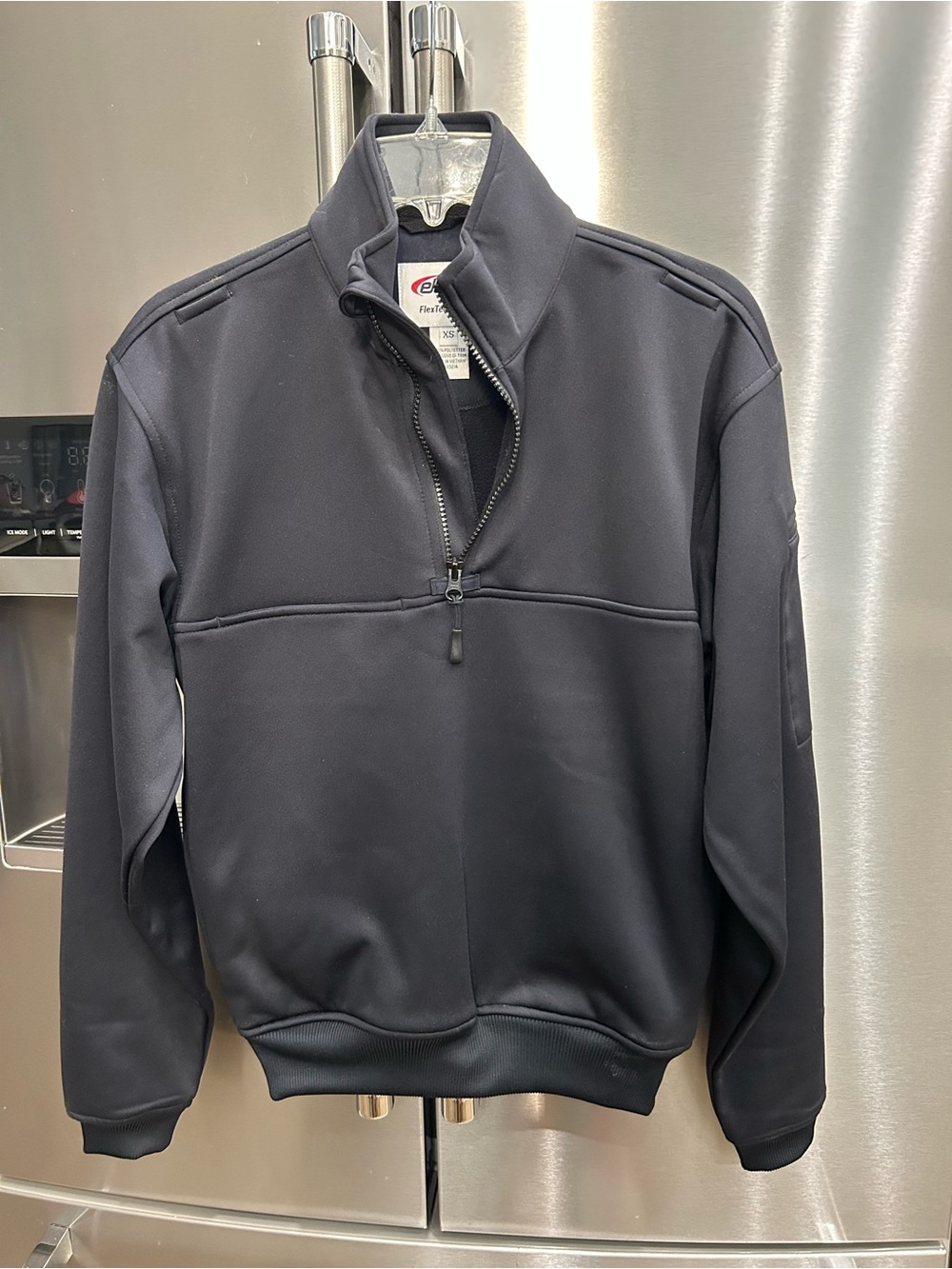 New Quarter-Zip Pullover Sweatshirt 🖤